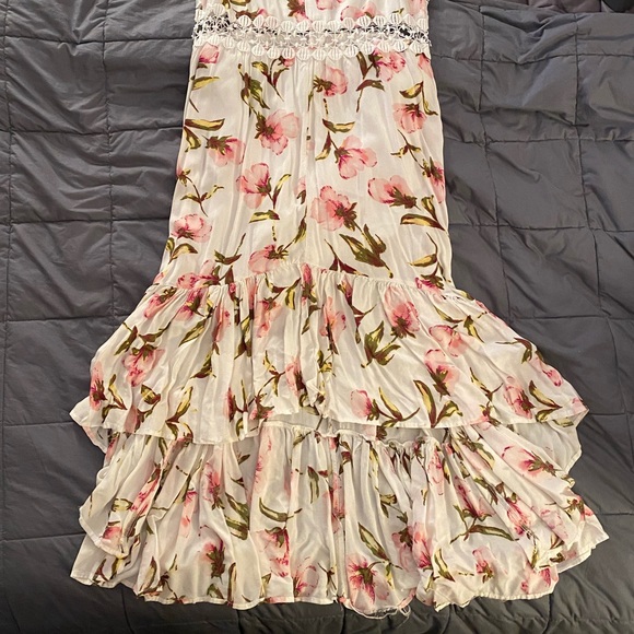 Pink and white floral high low dress - Picture 4 of 4
